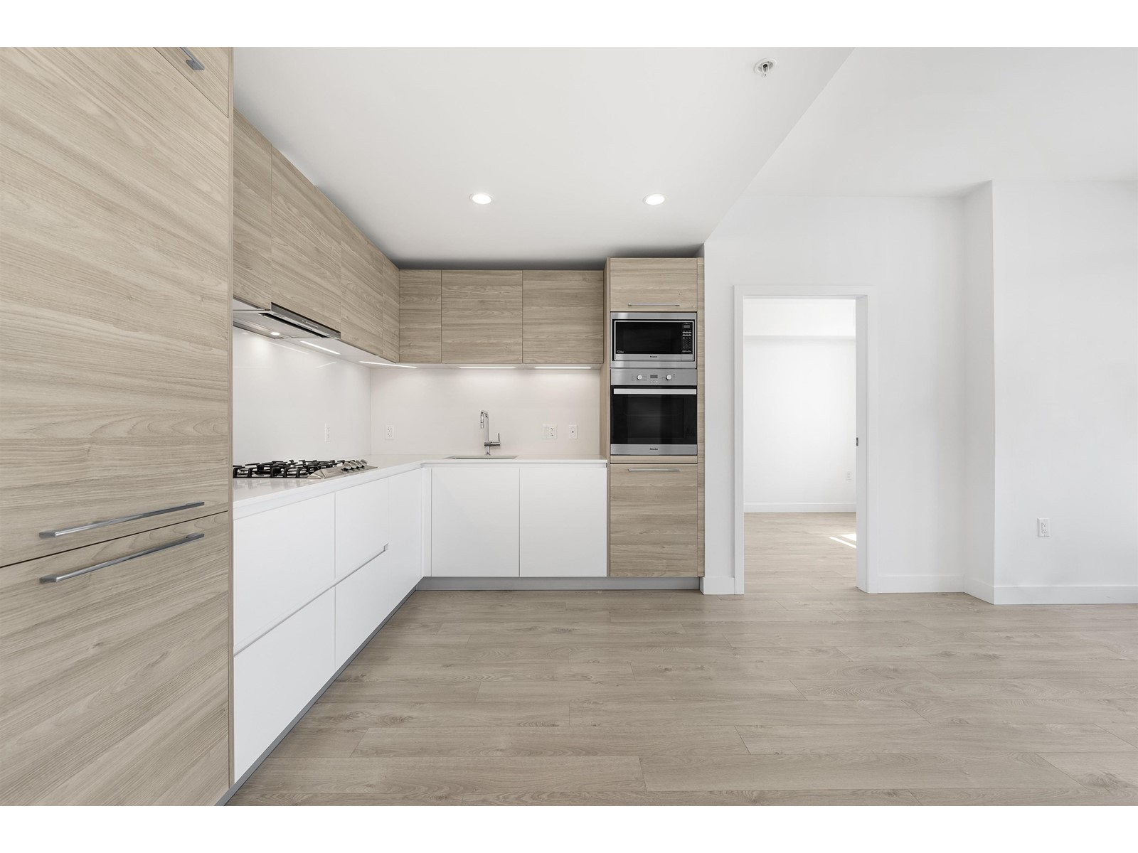 503 523 W King Edward Avenue Vancouver British Columbia V5Z 0J3 503 523 W King Edward Avenue Vancouver British Columbia V5Z 0J3