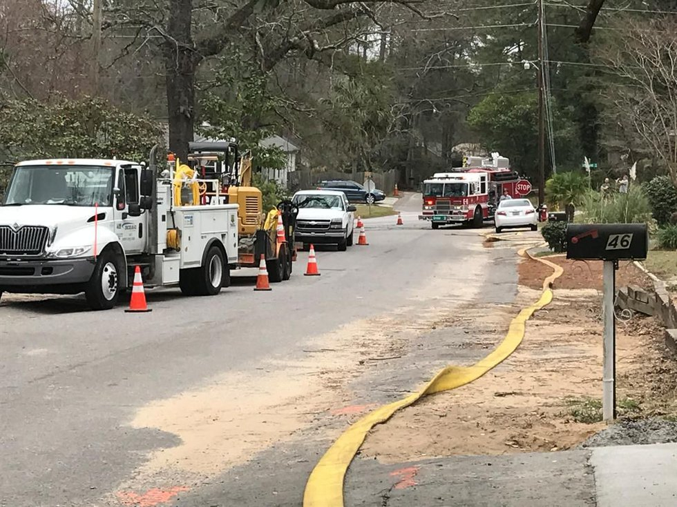 Fire Officials SCE G Work Gas Leak Near Ft Jackson Boulevard