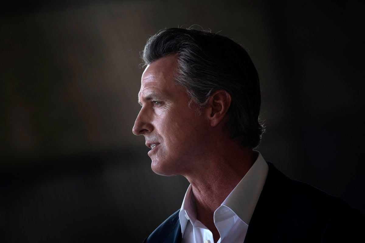 Newsom Signs California Budget Bill With Gas Rebates For Taxpayers 