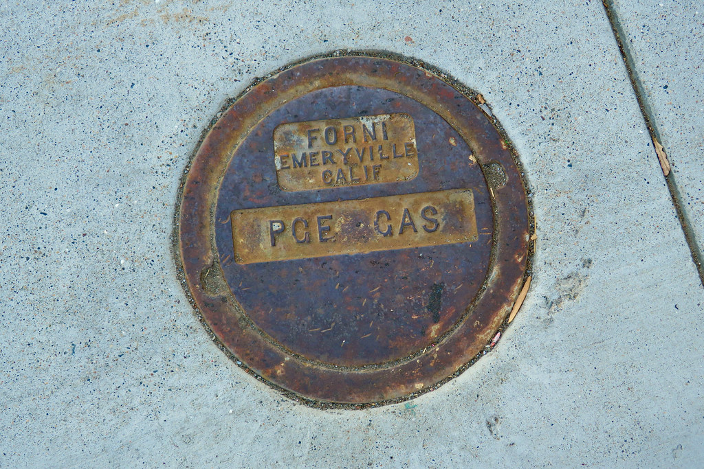 PG E Gas San Francisco CA Gas Valve Cover In A San Franc Flickr