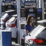 How Newsom s 400 Gas Rebate Would Work Los Angeles Times